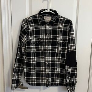 Abercrombie & Fitch Women’s Black and White patched elbow Checkered Shirt size M